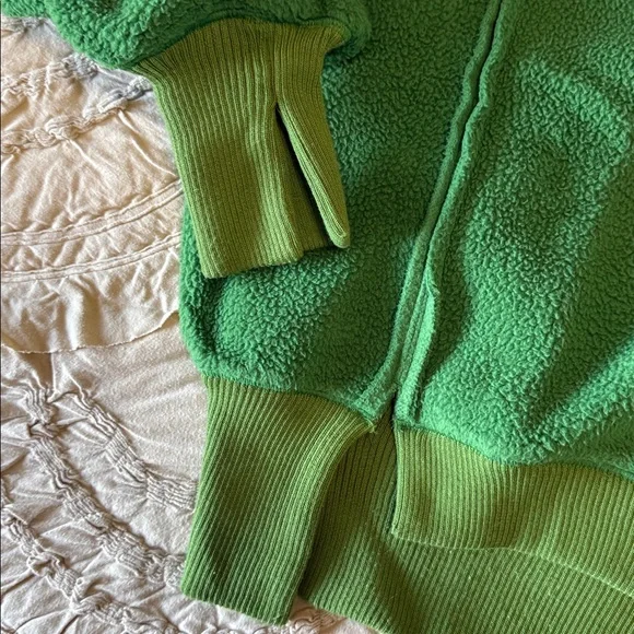 FREE PEOPLE COZY CAMDEN SWEATSHIRT - Picture 5 of 8